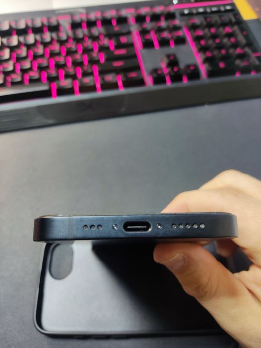 Iphone 16e 8/128 гб