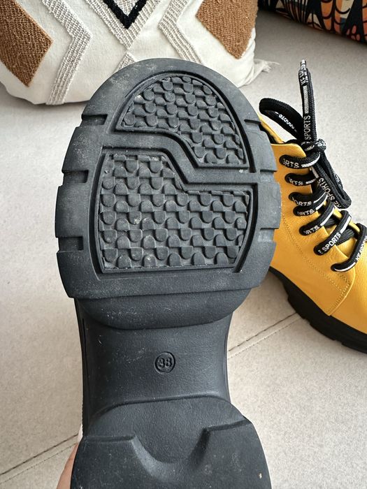 Женские ботинки размер 38