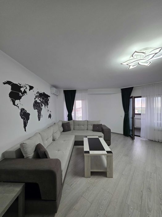 3 camere decomandat renovat complet, centrala proprie, direct proprietar, str. Uranus, bloc 2001