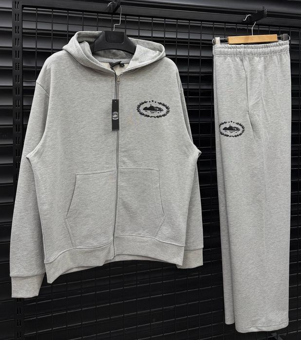 Мъжки екипи Trapstar Shooters / Corteiz / Essentials / Syna World / Cortiez / Denim Tears / Nike Tech Fleece / Sp5der