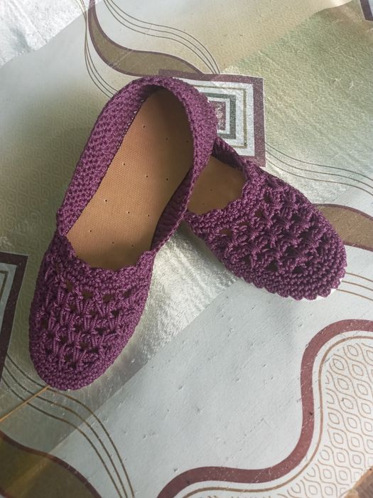 Продаются вязанные изделия можно под заказ