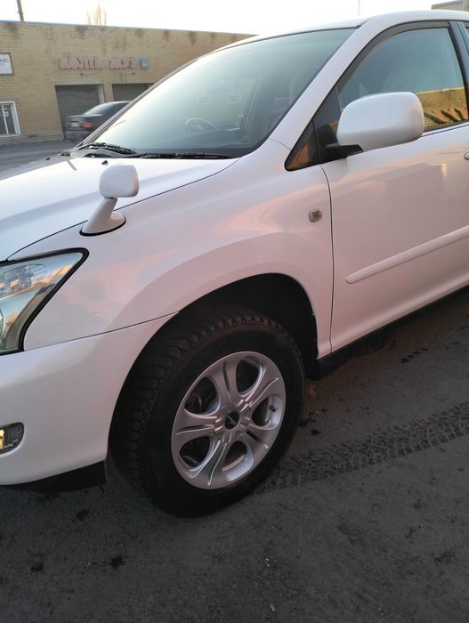 Продам Toyota Harrier