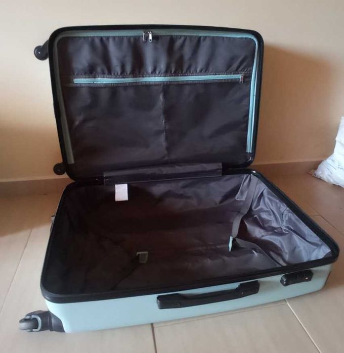 Голям куфар с 4 колела 80.6L, 74 x 51 x 31 cm, 4.3 kg, TSA ключалка