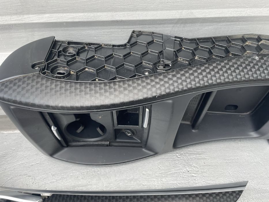 Интериорни лайстни карбон БМВ Х6, Е71 (laistni bmw x6 carbon)