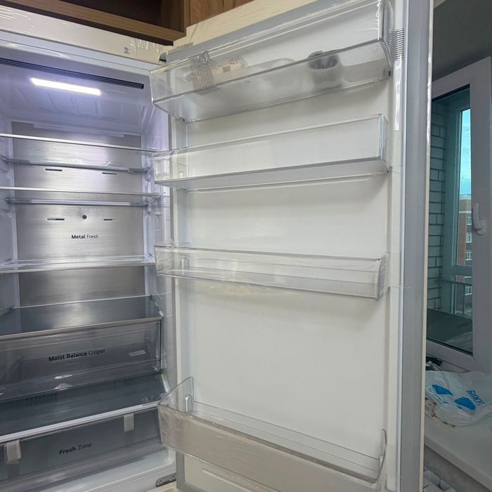 Продам холодильник LG GC-B509SESM