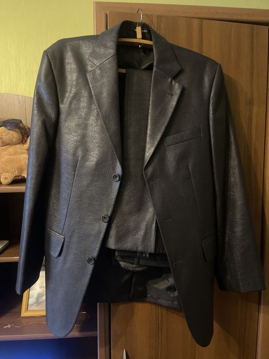 Костюм мужской новый