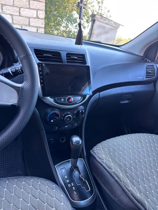 Продам Hyundai Solaris 1