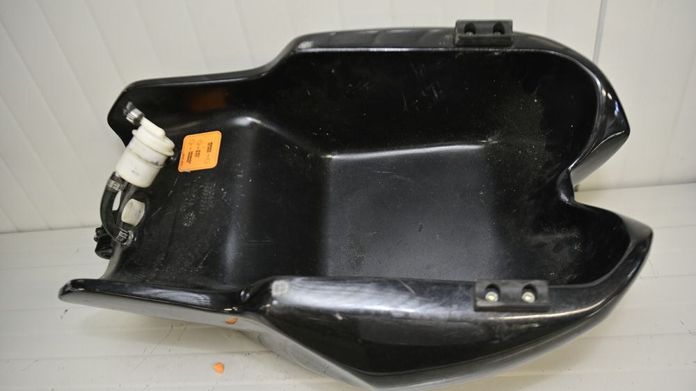 Ducati Monster 600 Rezervor de benzina plastic