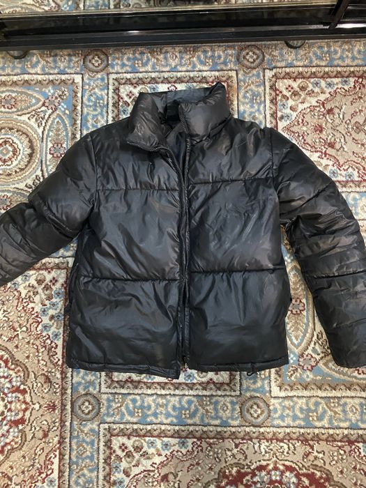 Куртка весенняя в отличном состоянии плюс капюшон