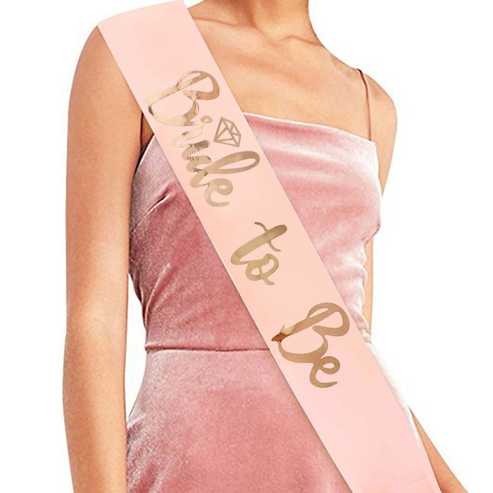 Set bride to be: voal, bandana de saten, tatuaje,coronita