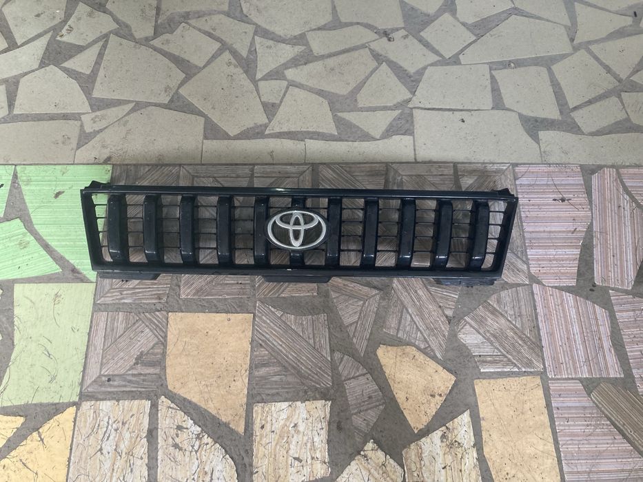 Решетка радиатора Тойота Лэнд Крузер Прадо 90-95 / Toyota Prado 90-95