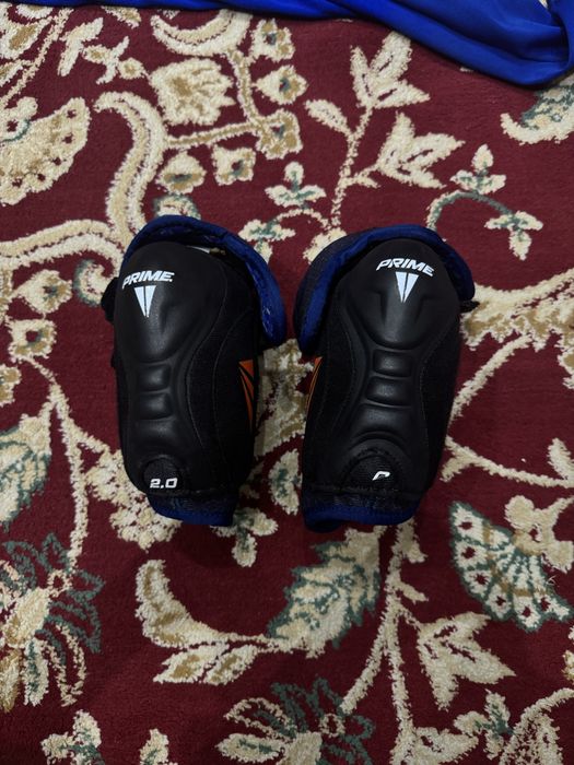 Продается хоккейная форма на рост 140-155!