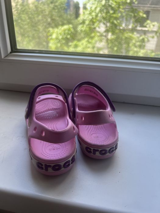 Продам Crocs для девочки