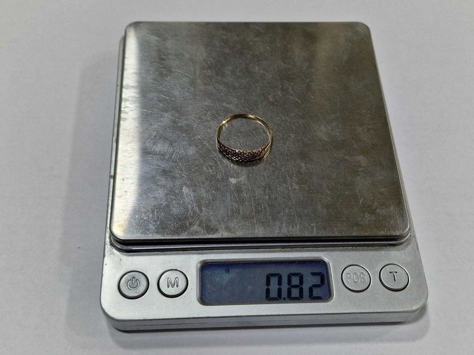 Дамски златен 9 каратов пръстен 375 / 0,82 гр.