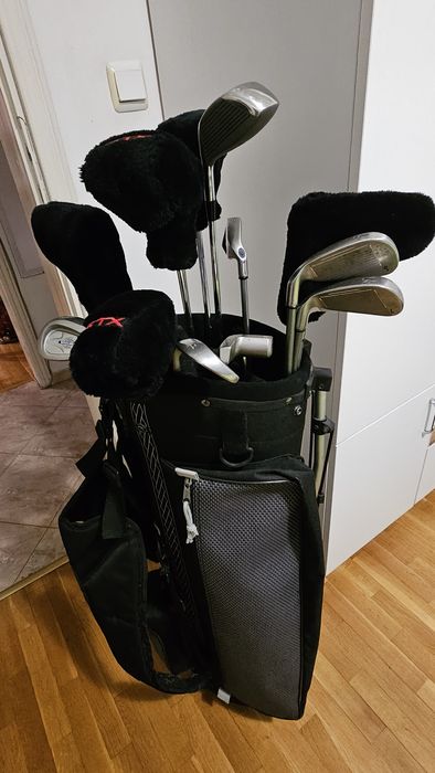 Комплект стикове за голф с чанта