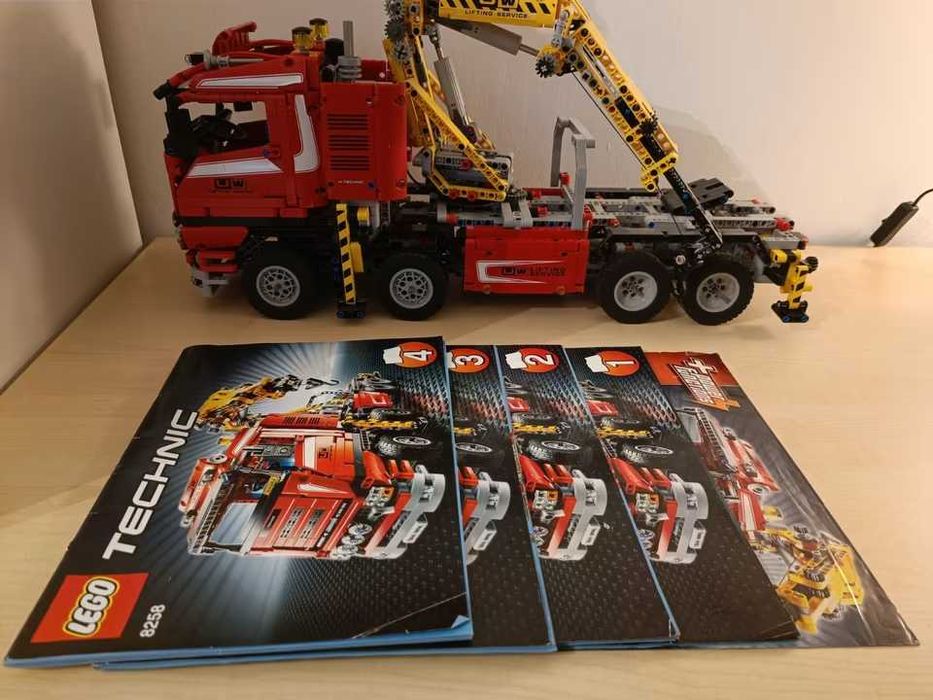 Lego Tehnic 8258 : Crane Truck
