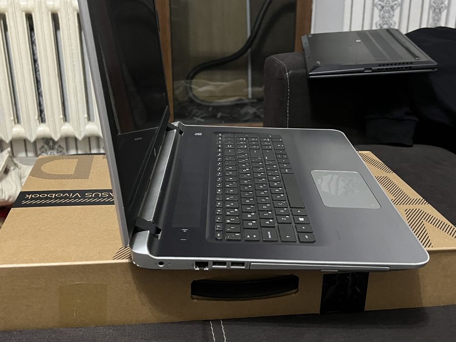 ноутбук HP Pavilion 17