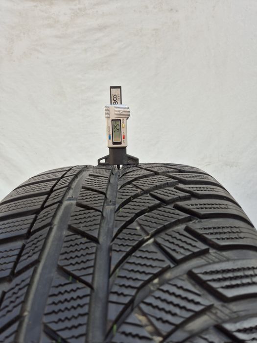 1бр 275 30 20 Kumho зимна - 24г