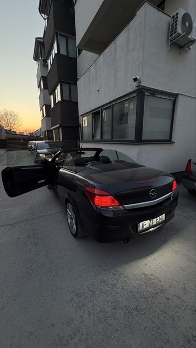 Opel Astra H Twintop 2008