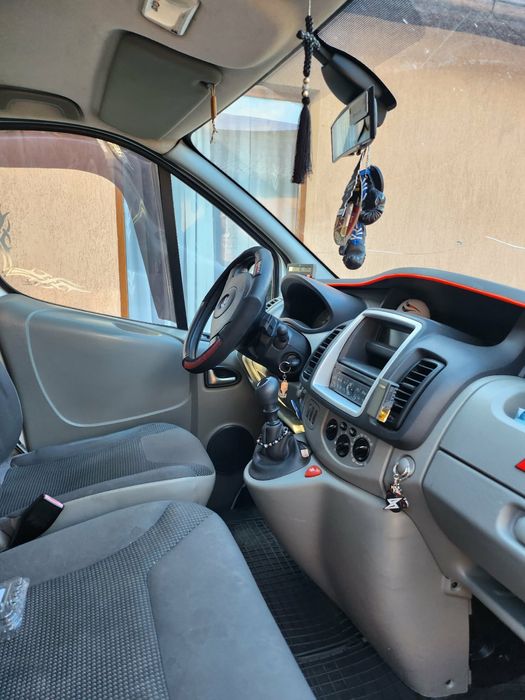 Opel Vivaro 2011