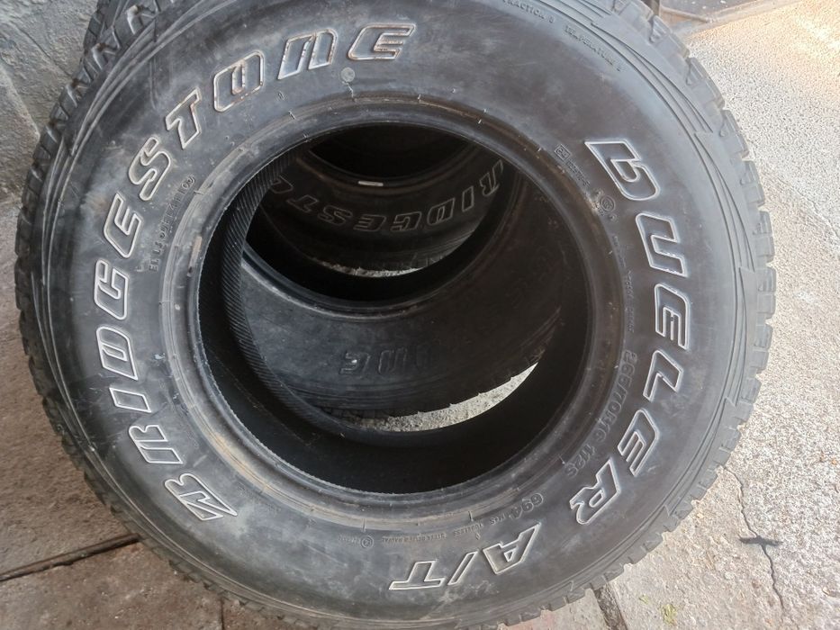 Гуми 265/70/16 без лепенки и фитили