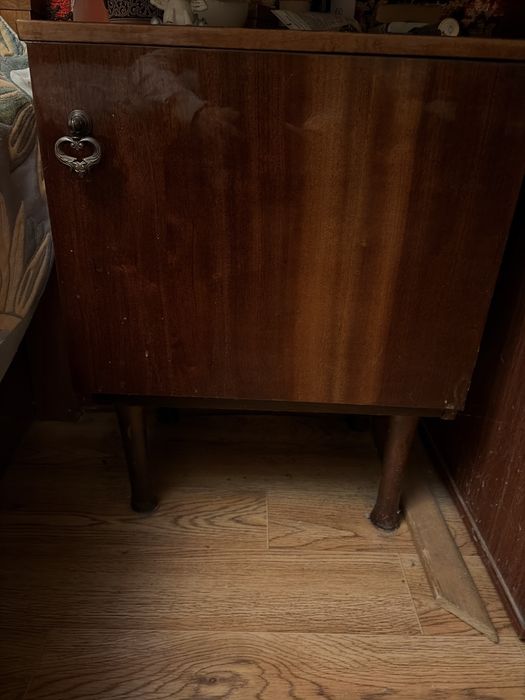 Продам сервант, шкаф с полками, шкаф, 4 тумбы, книжные полки 20шт.