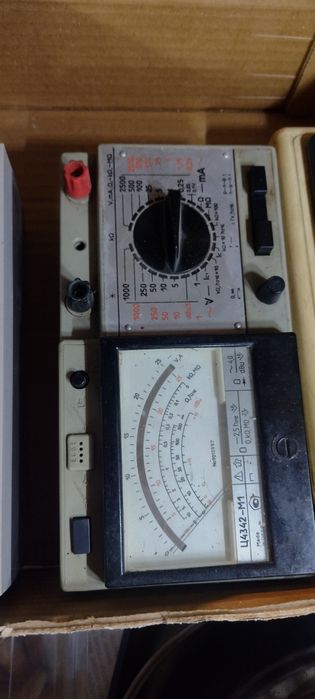 Мултицет,измерителен прибор стрелкови,