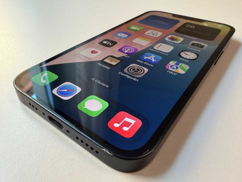  Apple / iPhone 16e 128 Gb / Black / 62 Incarcari
