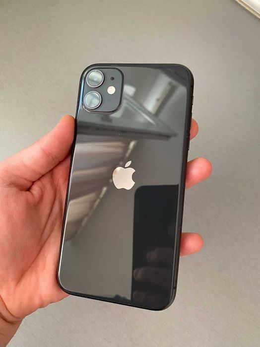 iPhone 11 -piese ( recarosare ) spate bun ! display spart