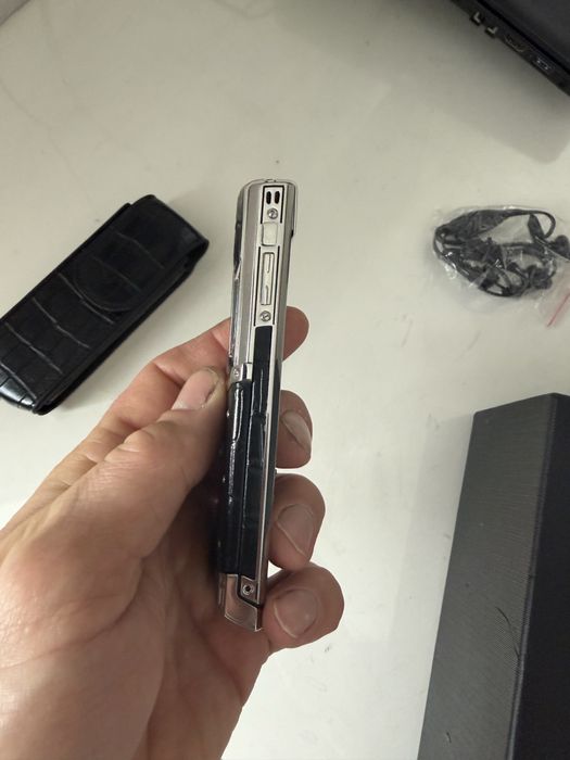 Продаю телефон Vertu