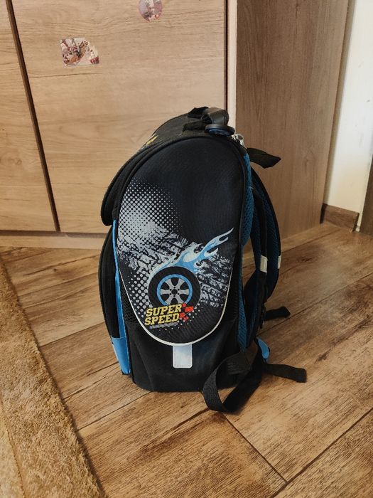 Продам рюкзак, ранец школьный