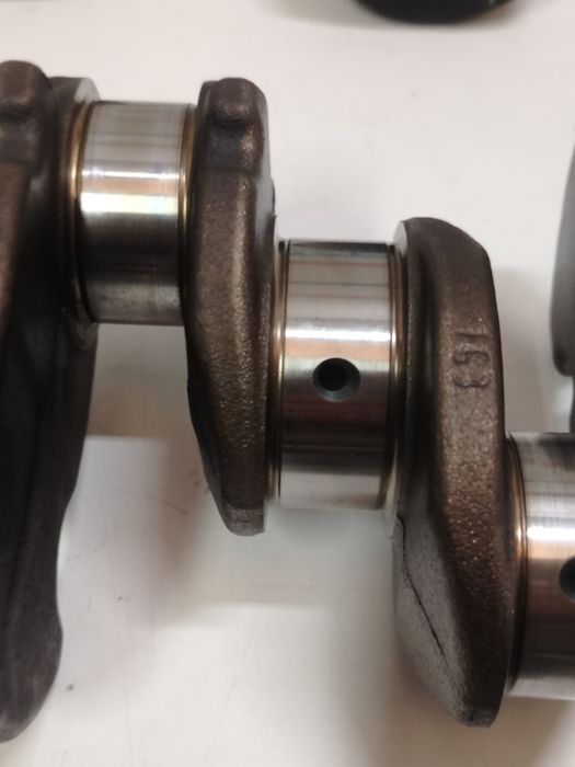 Arbore Vibrochen piston Pistoane Pompa ulei 1.4 TSI CAX CAXA CAXC Golf 6 Golf 5 Jetta Touran A3 Octavia 2 Altea 03CBF