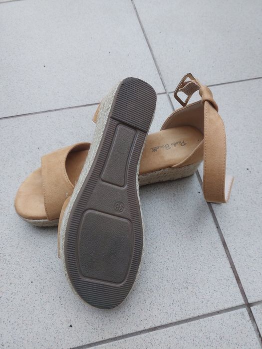 Сандали от естествен велур