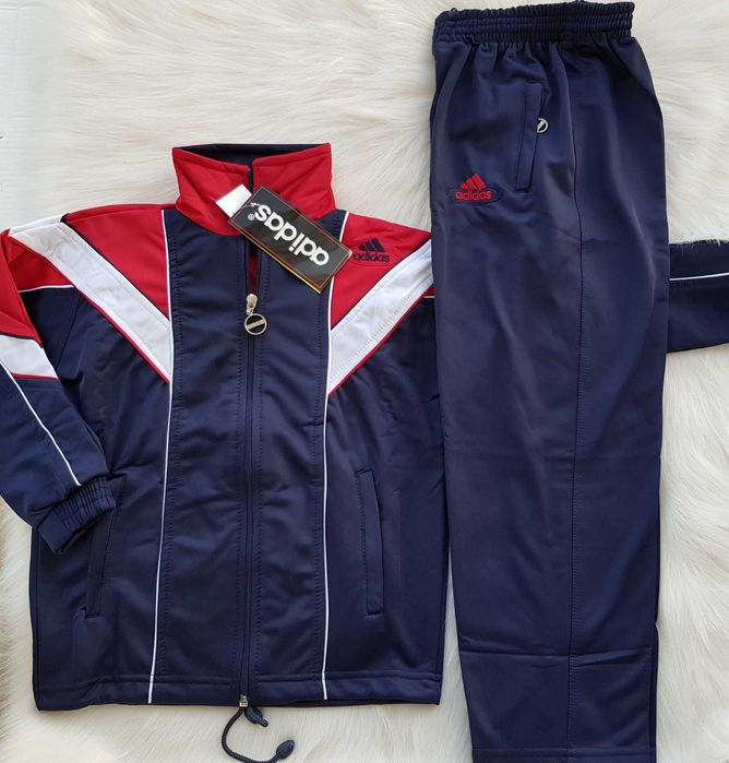 Детски екип Adidas 6-7 години - НОВ