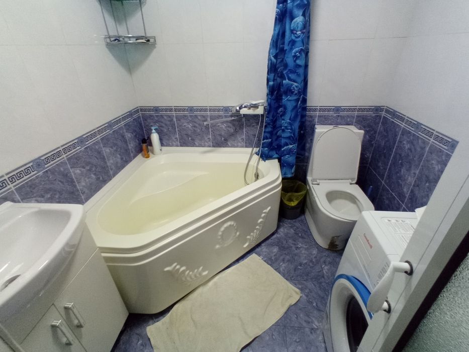 Здравствуйте. Сдается в Ал Хоразмий зади 51 школы 3 комнатная квартира