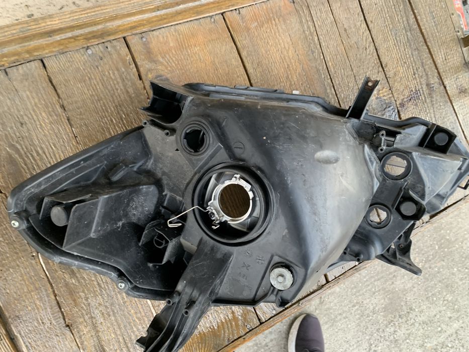 Фар Сузуки СХ4/Suzuki SX 4