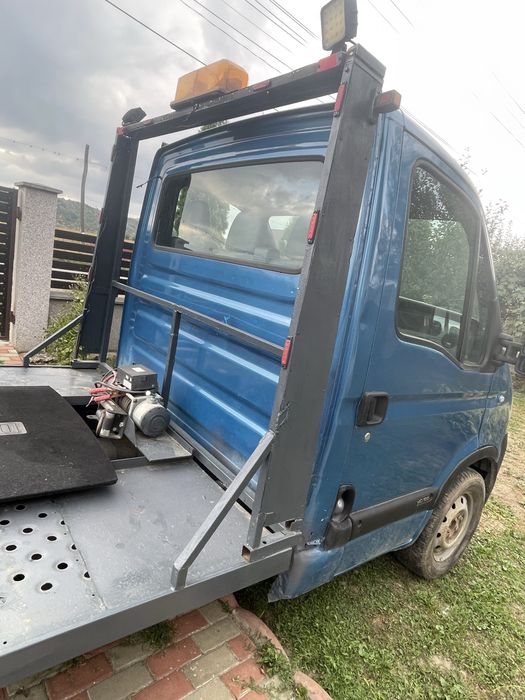 Renault Master autoplatforma