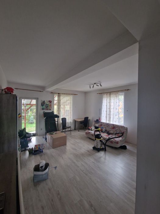 Casa de vanzare cu 5 camere - fara agentii