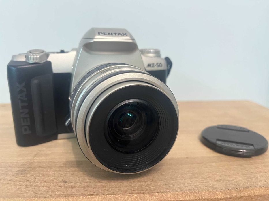 Pentax MZ-50 + Pentax 35–80mm – аналогов фотоапарат