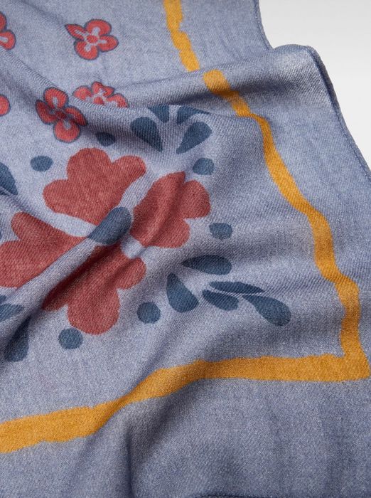 Квадратен принтиран шал PARFOIS