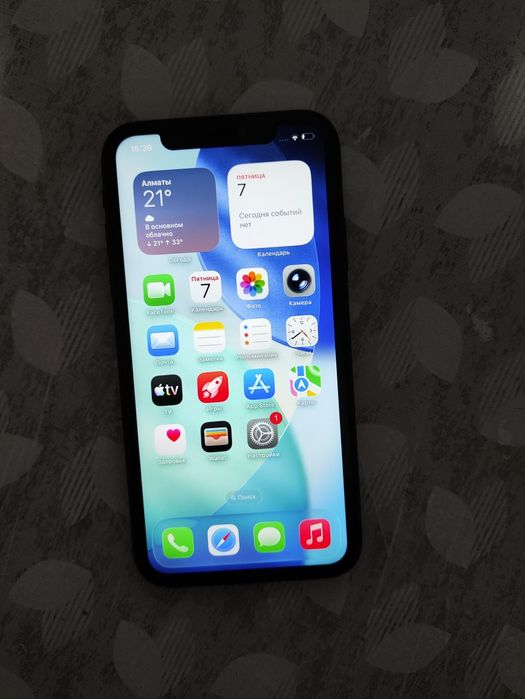 Продам iPhone 11 64gb