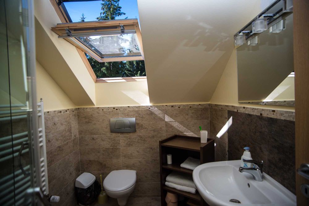 Vand Casa CABANA UNICAT de 5* direct pe lacul Belis Fantanele 0% com