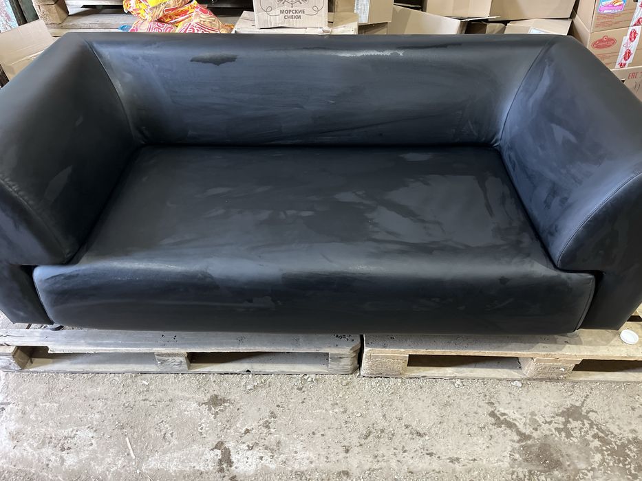 Продам диван для офиса