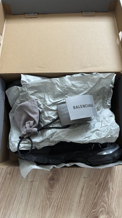 Balenciaga tracks