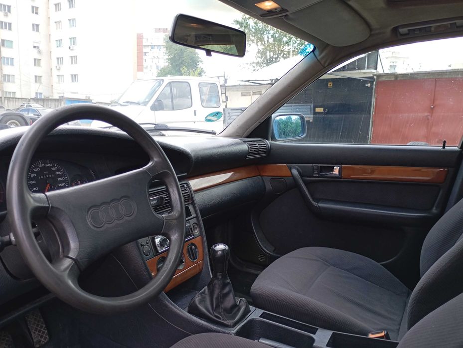 Продавам Audi 100 (4A, C4) 2. 3 E, 133 к. с.