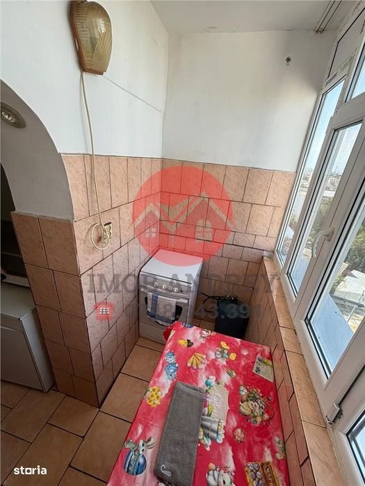 Apartament 2 camere de vanzare, zona Neptun – etaj 4, 38 mp
