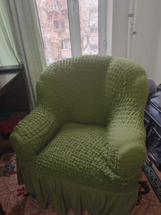 Продается диван с 2 креслами