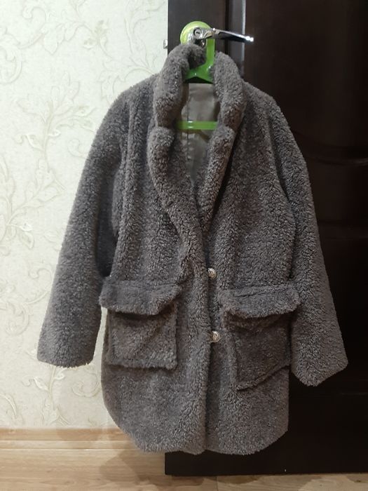 Продам шубку Тедди на девочку примерно 9 -10 лет.