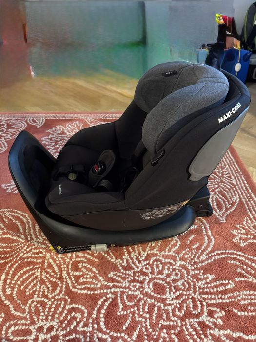 Scaun auto i Size Maxi Cosi Mica Authentic Black ( rotire 360 grade)