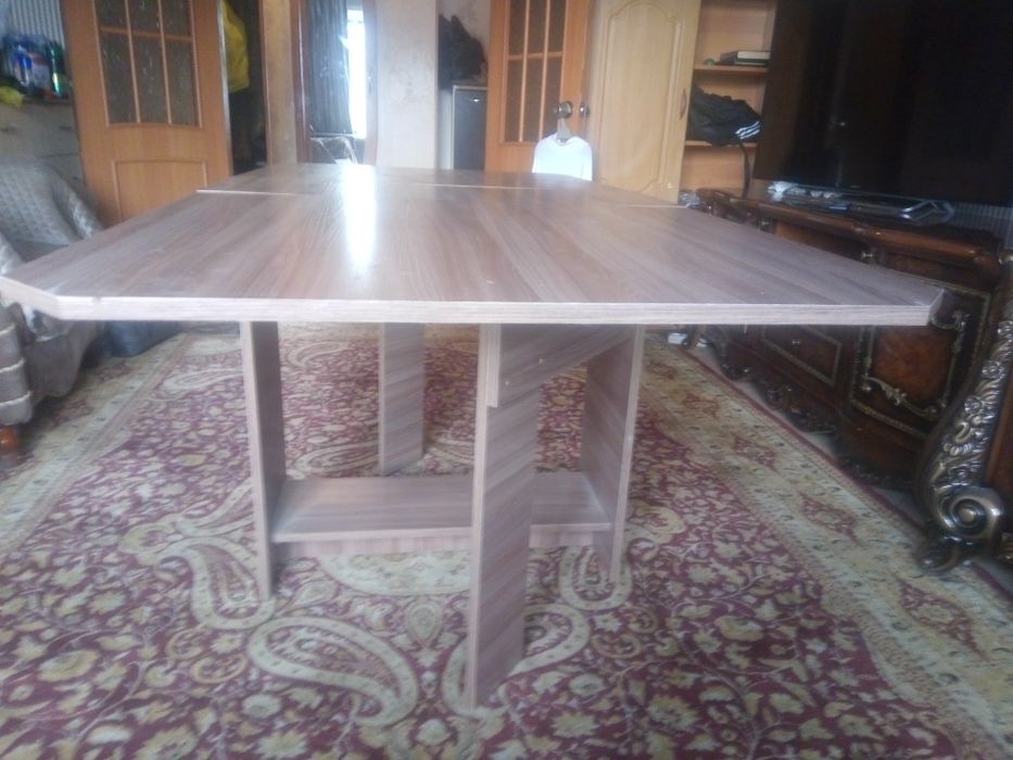 Тумба и стол складной